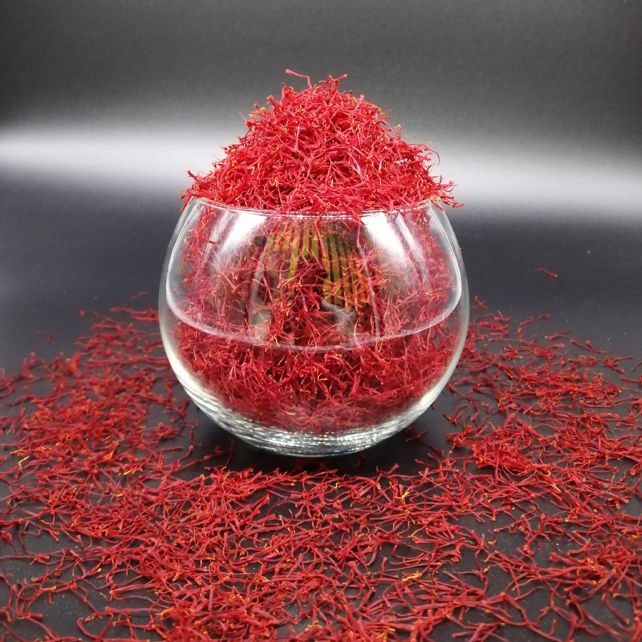 نتیجه تصویری برای زعفران